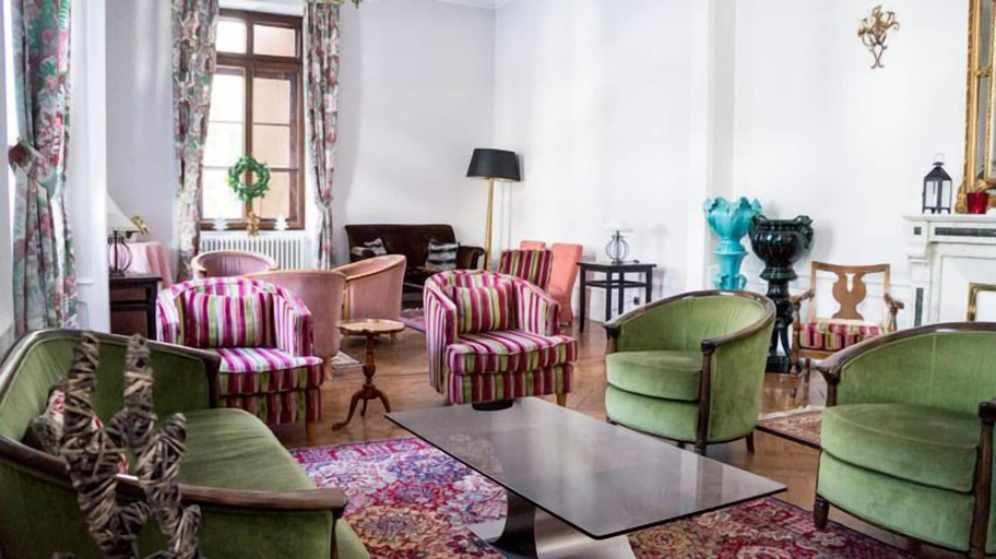Others 5, Hotel Richemond, Haute-Savoie