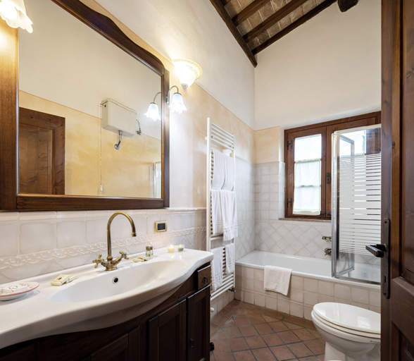 Bathroom 4, Fattoria Sant'Andrea, Siena