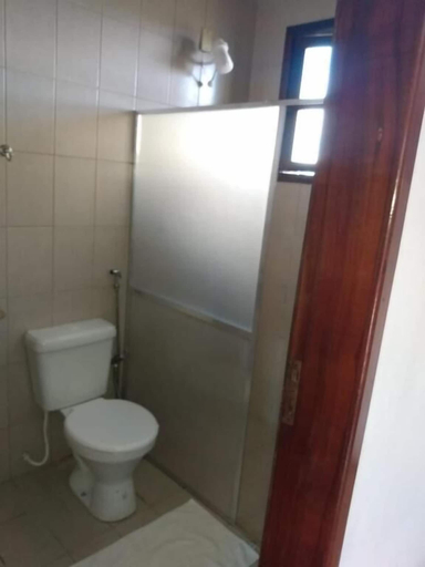 Bathroom 3, Pousada dos Girassóis, Prado