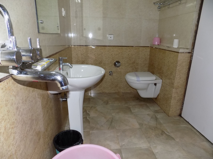 Bathroom 5, Hotel Simran, Raipur