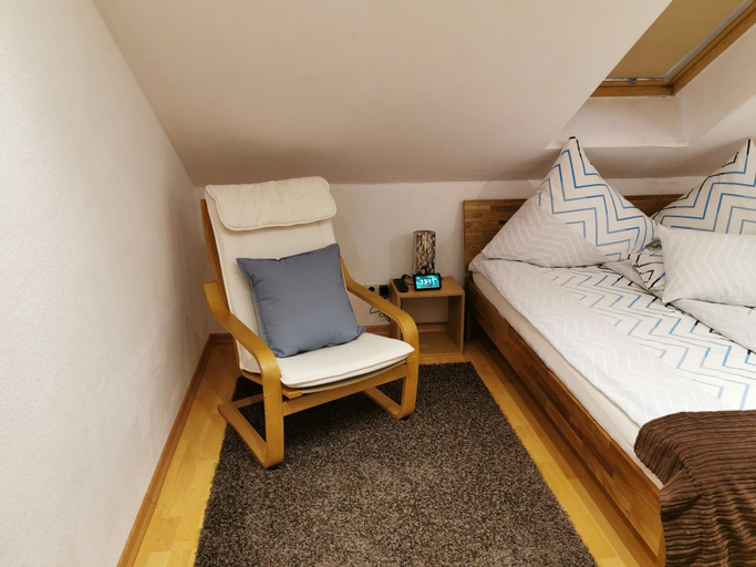 Bedroom 4, Ela's Appartementhaus, Main-Tauber-Kreis