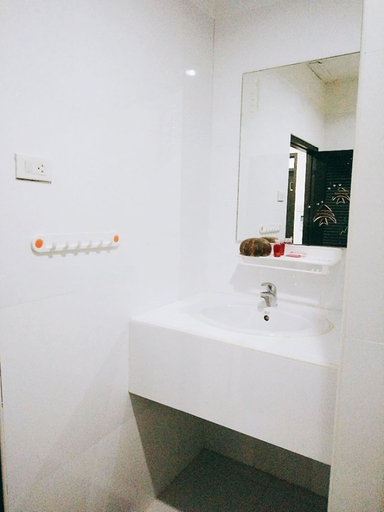 Bathroom 5, Boomerang Inn, Pulau Phuket