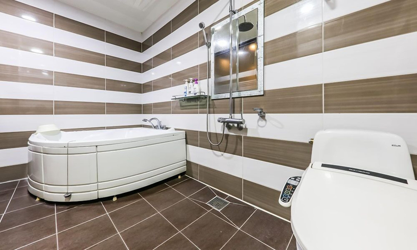 Bathroom 3, Sintanjin Rohas Motel, Cheongwon