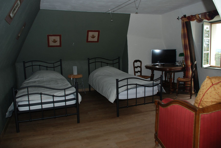 Bedroom 2, B&B Chateau Le Bois, Corrèze