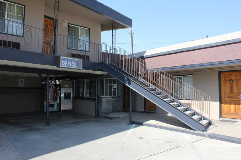 Exterior & Views 2, Garden View Inn, Fresno