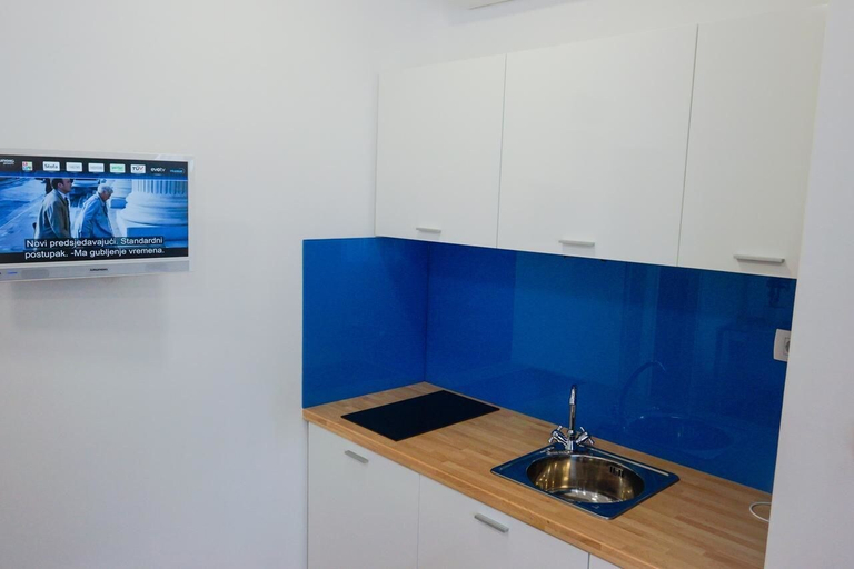 Others 4, Apartmani Basioli, Sali