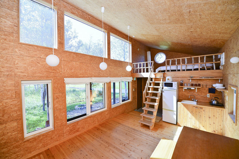 Others 5, Moon Cabin, Kutchan