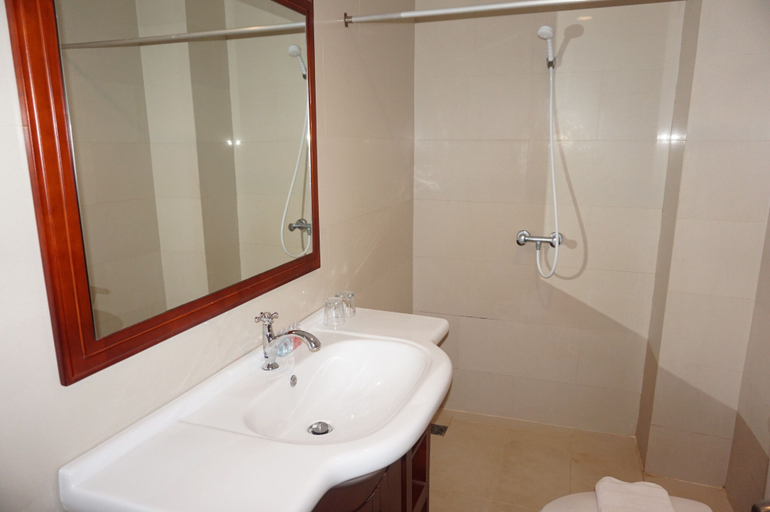 Bathroom 3, Pakse Mekong Hotel, Pakxe