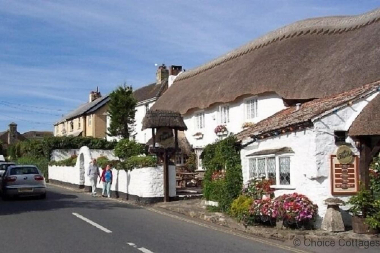 Exterior & Views, Croyde Windswept 1 Bedroom, Devon