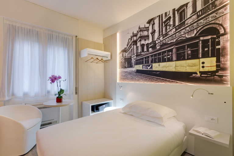 Bedroom 3, Kleos Hotel, Milano