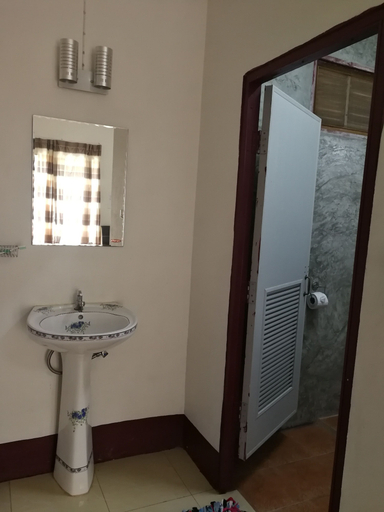 Bathroom 3, Charoensook Resort, Ban Phu