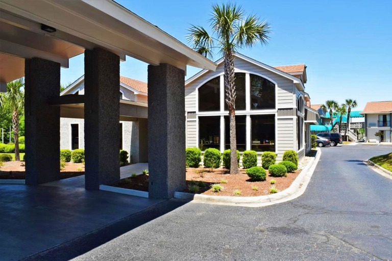Exterior & Views 2, Howard Johnson by Wyndham Beaufort/Parris Island, Beaufort