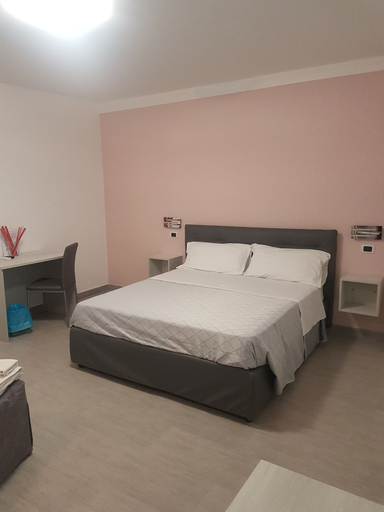Bedroom 5, Alba De Mar, Cosenza