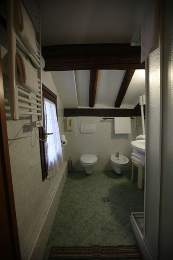 Bathroom 4, Hotel Mezzo Pozzo, Venezia