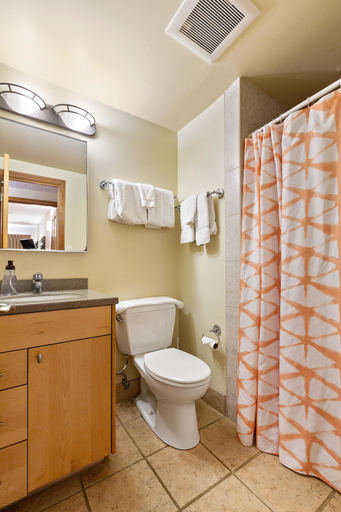 Bathroom 3, Maui Sunset, Maui