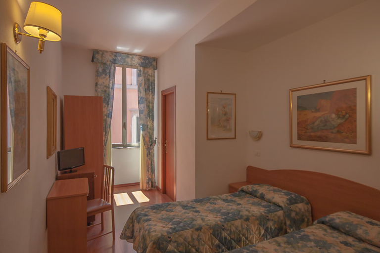 Bedroom 3, Tirreno Hotel, Rome