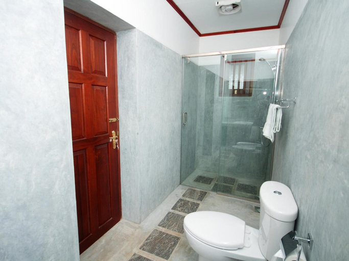 Bathroom 4, Grand & Gangula, Dambulla