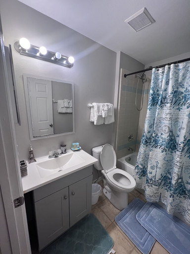 Bathroom 2, Days in, Orange