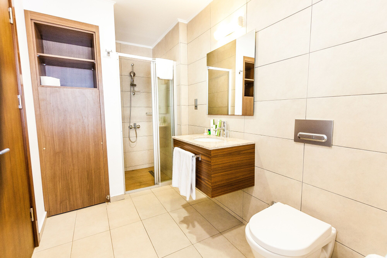 Bathroom, Port View Hotel