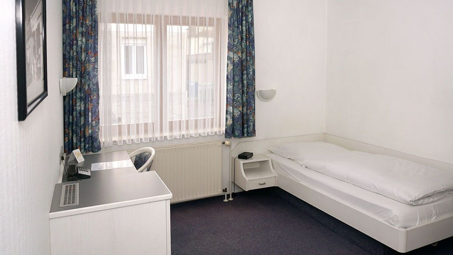Bedroom 2, Hotel Gasthof Traube, Rems-Murr-Kreis