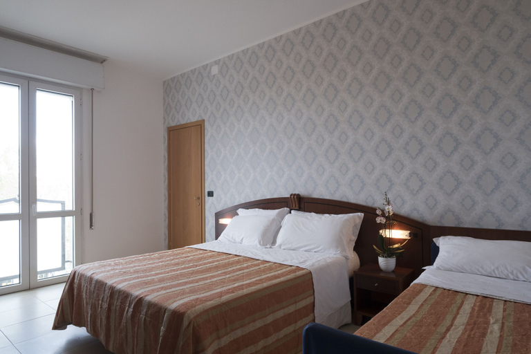 Bedroom 3, Hotel Rex, Rimini