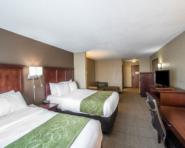 Bedroom 4, Comfort Suites Columbia - University Area, Boone