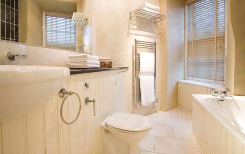 Bathroom 4, Royal Mile Residence, Edinburgh