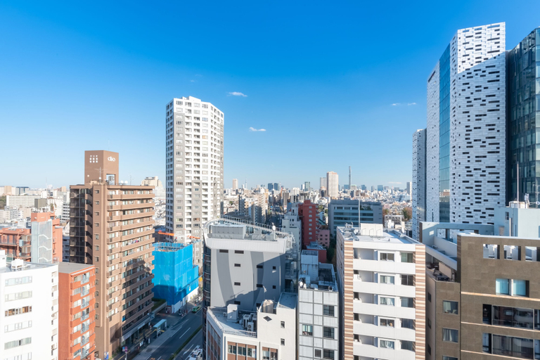 Exterior & Views 20