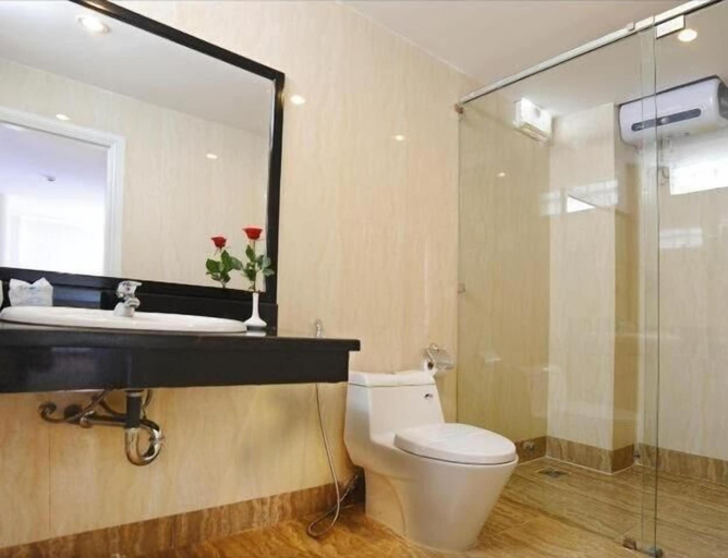 Bathroom 3, Song Thu Hotel, Da Nang