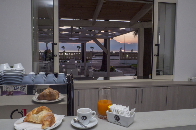Food & Drinks 4, Holiday Affittacamere, Cosenza