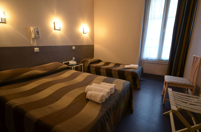 Bedroom 3, Hôtel la Régence, Hautes-Pyrénées
