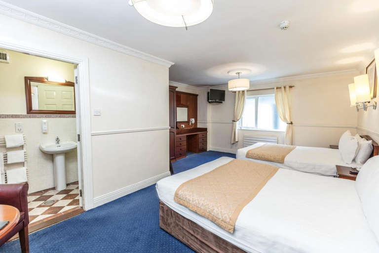 Bedroom 3, Lansdowne Hotel, Dublin