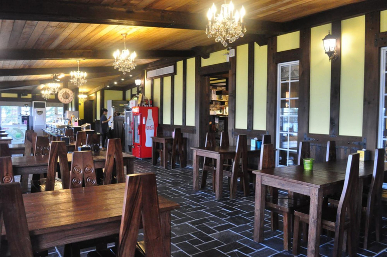 Food & Drinks 5, Stuart Villa, Hualien