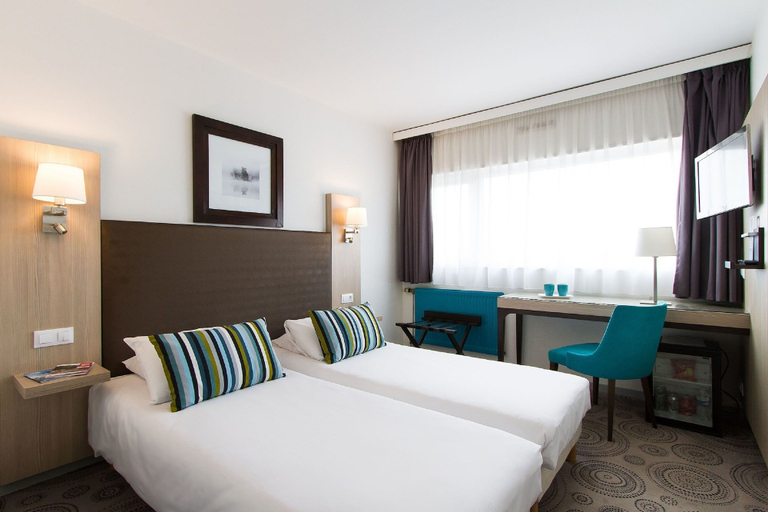 Bedroom 3, Hotel Lille Europe, Nord