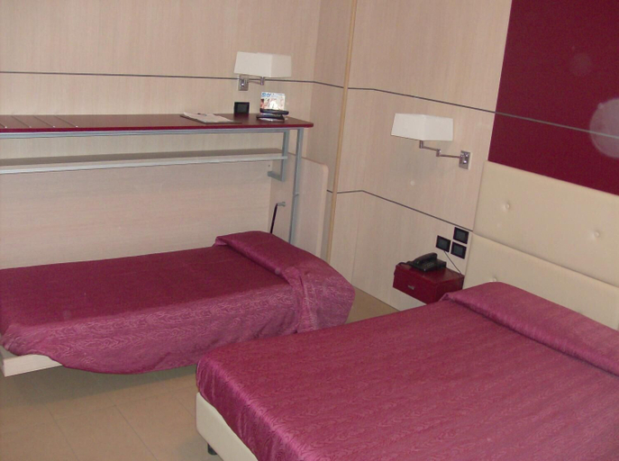 Bedroom 4, Albergo Fornaci, Bergamo