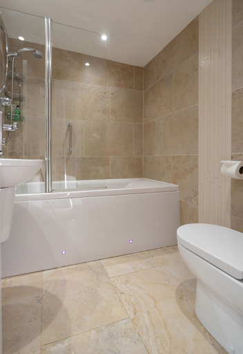 Bathroom 5, Marazion Hotel, Cornwall