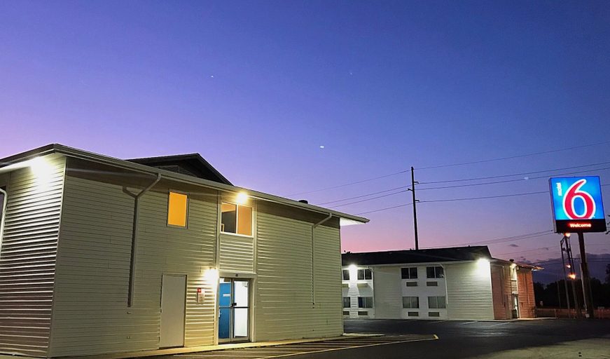 Exterior & Views 2, Motel 6 Fort Wayne, IN, Allen
