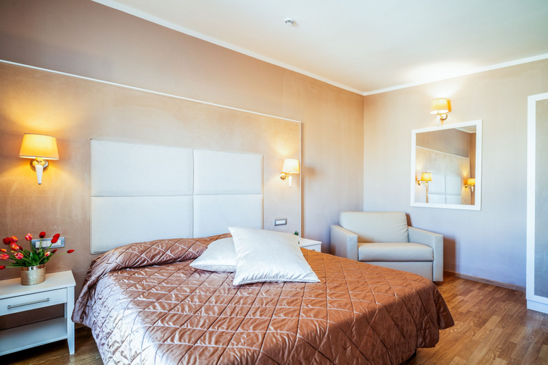 Bedroom 3, Hotel Centrale, Olbia-Tempio
