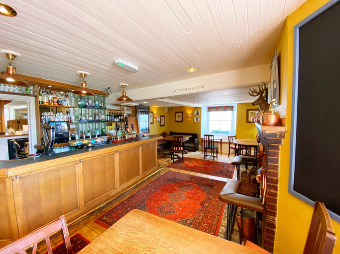 Food & Drinks 5, The White Hart Hotel, Devon