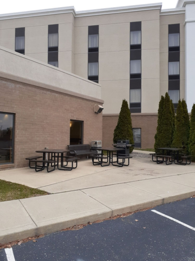 Exterior & Views 2, Hampton Inn & Suites Greensburg, Decatur