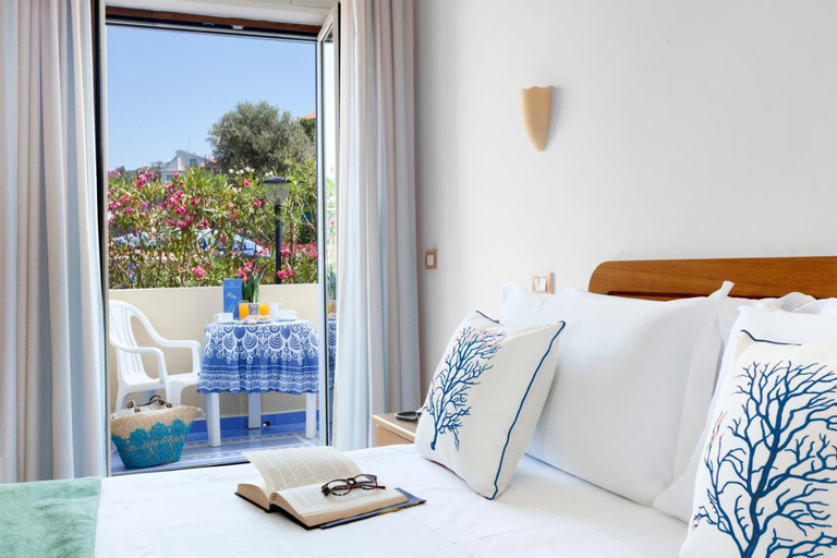 Bedroom 4, Piccolo Paradiso, Napoli
