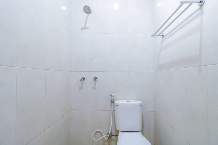 Bathroom 4, OYO 1952 Hotel Dewata IndahNearLumintang Park, Denpasar