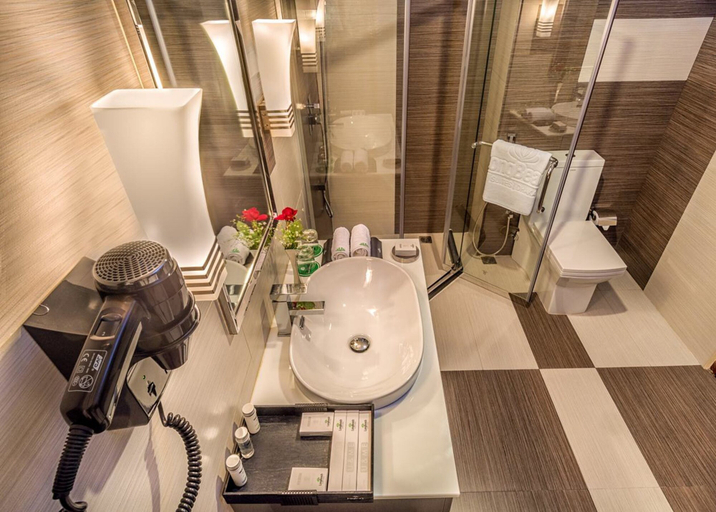 Bathroom 5, Aara Hospitality Services Limited, Dhaka