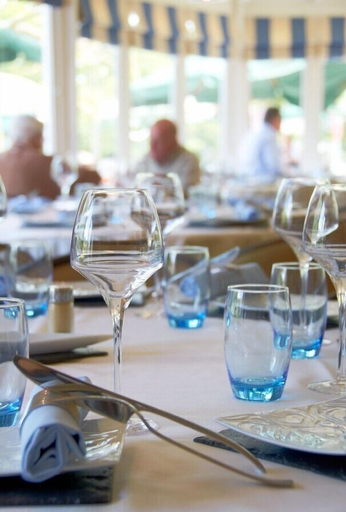 Food & Drinks 5, Hotel Restaurant Le Rive Gauche, Yonne