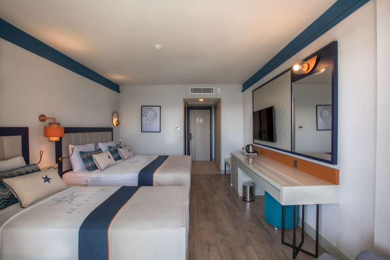 Bedroom 2, Maxeria Blue Didyma Hotel - All Inclusive, Milas