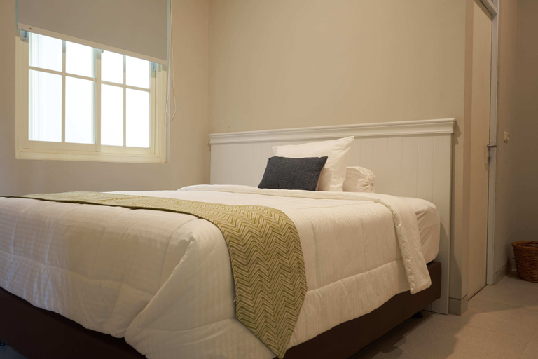 Bedroom 3, Mooi House by ZIRI, Surabaya