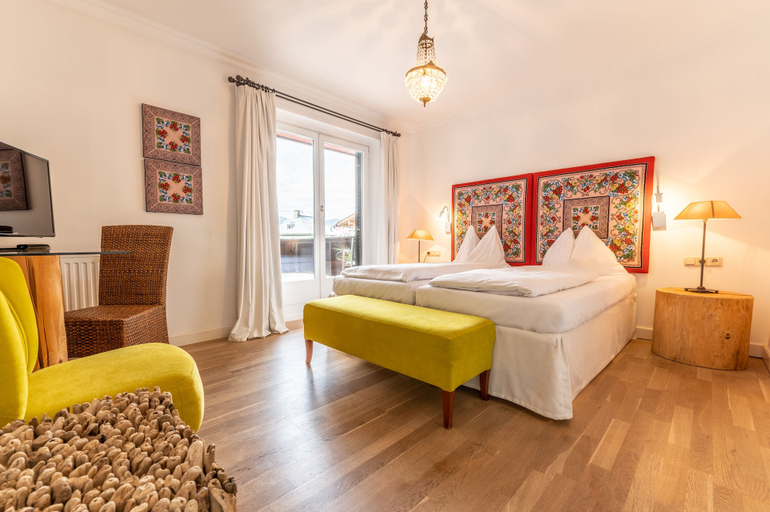 Bedroom 2, Hotel Bruggwirt, Kitzbühel