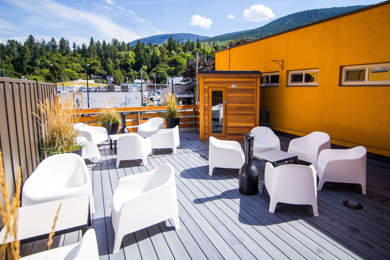 Food & Drinks 5, The Adventure Hotel, Central Kootenay