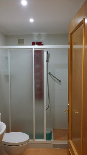 Bathroom 3, Apartamento Chevere Verde, Asturias