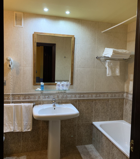 Bathroom 4, Hotel La Sierra, Málaga